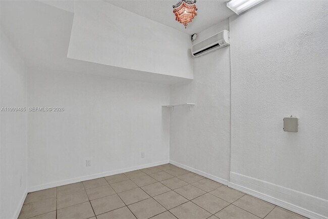 Building Photo - 2508 Cardaman Ave