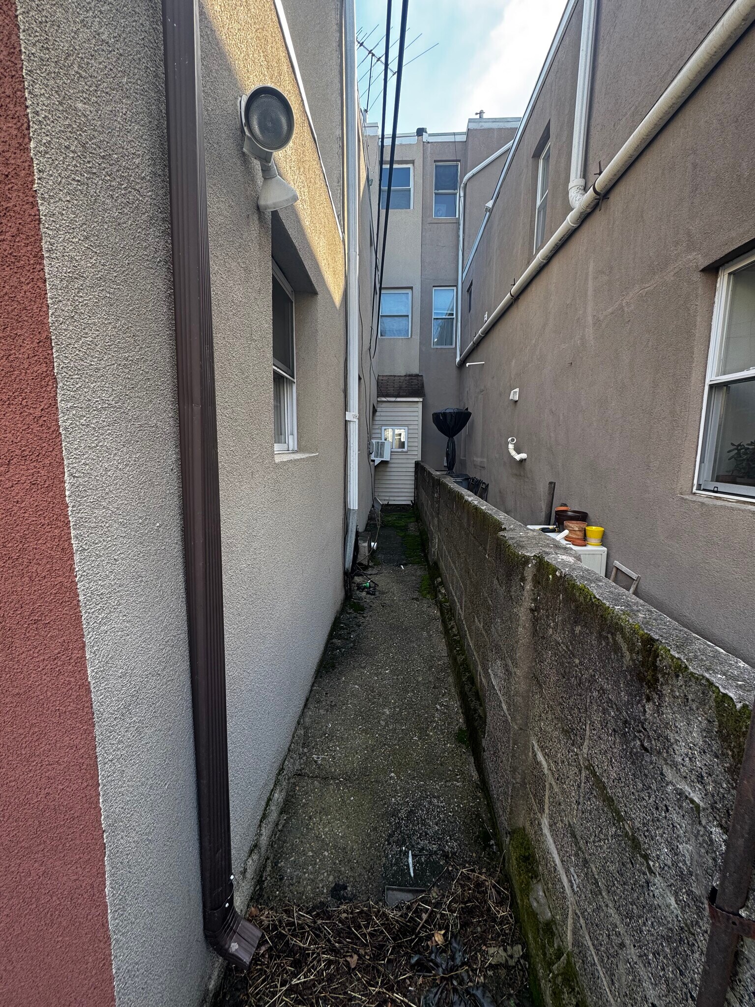back yard alley storage - 1518 S 13th St