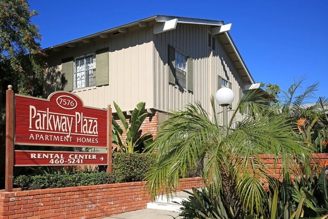 Building Photo - 7576 Parkway Dr