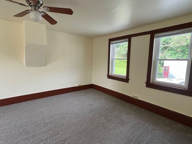Building Photo - 3 Bedroom Home in Wernersville
