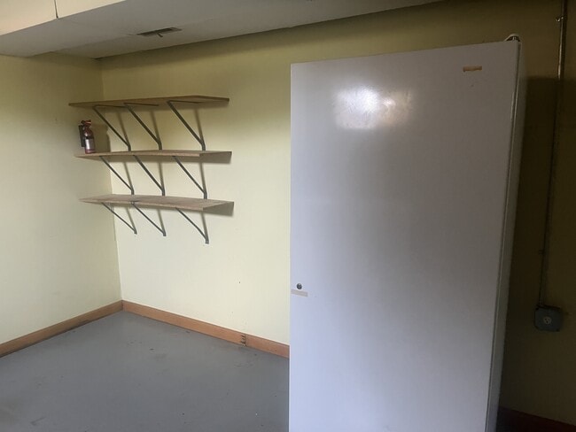 Building Photo - 141 Daniels Pl