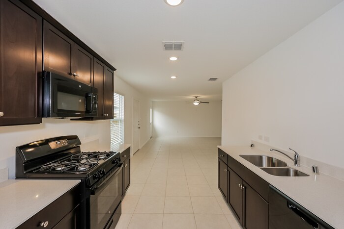 Building Photo - 2984 Wallace Wls Ct