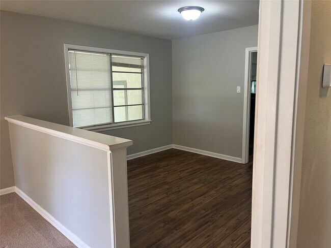 Building Photo - 1002 Fowlkes St