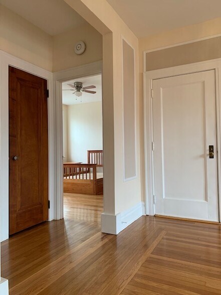 Building Photo - 131 Fountain St