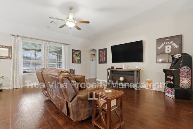 Building Photo - 4727 La Santa Rd