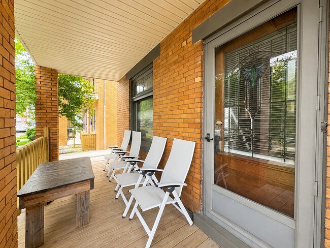 Building Photo - 6 Bed/2 Bath Mins. from UC Campus $600/pp ($3,600/mo)!