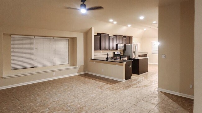 Building Photo - 705 Wiltshire Dr