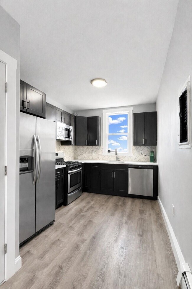 Building Photo - 97 Reservoir Ave