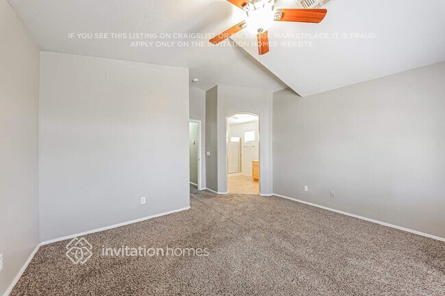 Building Photo - 606 W McRae Dr