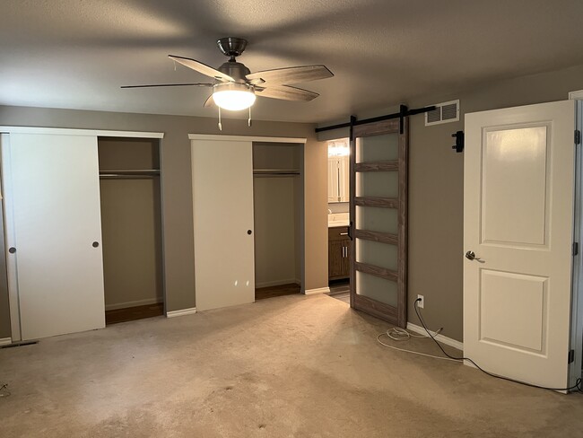 Building Photo - 11127 W Wildhorse Peak