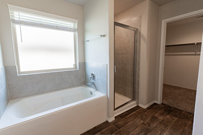 Building Photo - 1834 Brady Shores Dr