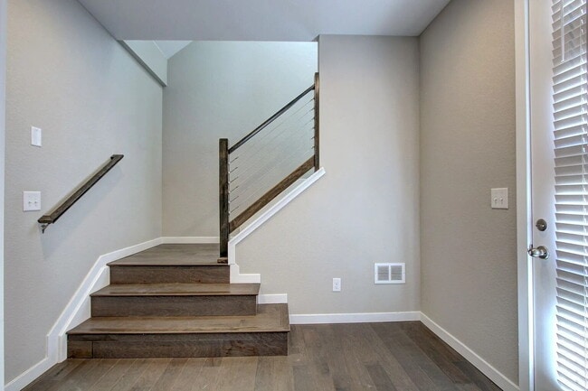 Building Photo - "Charming 2-Bedroom Retreat with 2 Full Baths and Spacious 1793 sq ft Layout in Castle Rock!"