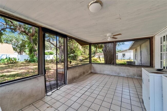 Building Photo - 8818 Ashman Rd