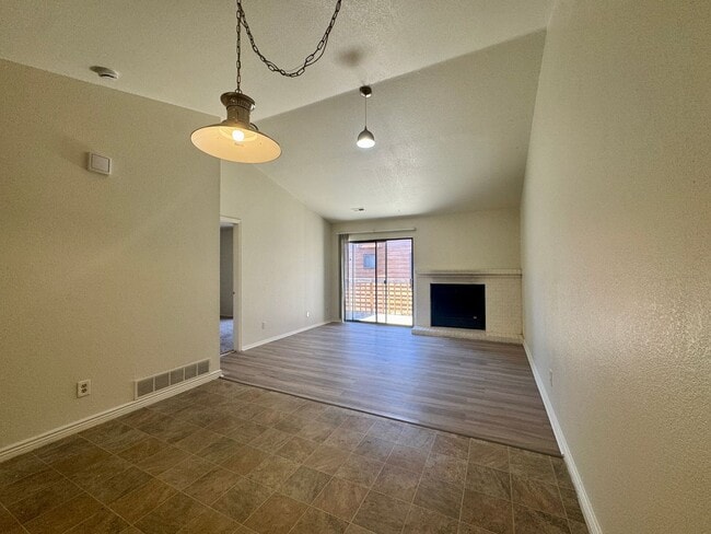 Building Photo - 2217 S Buckley Rd
