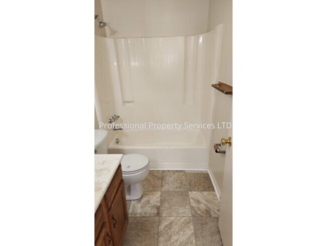 Building Photo - Spacious 2-Bedroom, 1-Bath Duplex  Second Floor