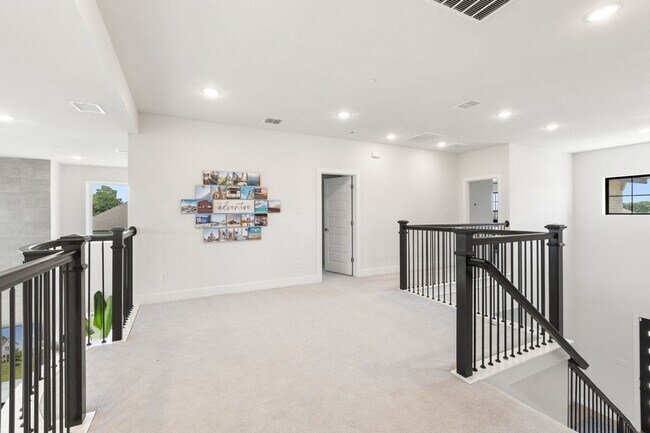 Building Photo - 1125 Sugar Bars Dr