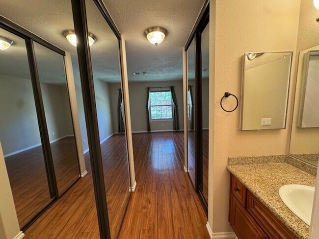 Building Photo - Beautiful & Private Condo in the Sought-After Terra Vista Community