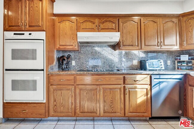 Building Photo - 7121 Arizona Ave