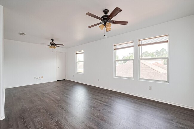 Building Photo - 508 Birch Cluster Ct