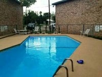 Building Photo - Rosewood Park Apartments