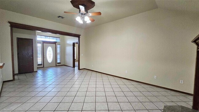 Building Photo - 417 E Plantation Terrace