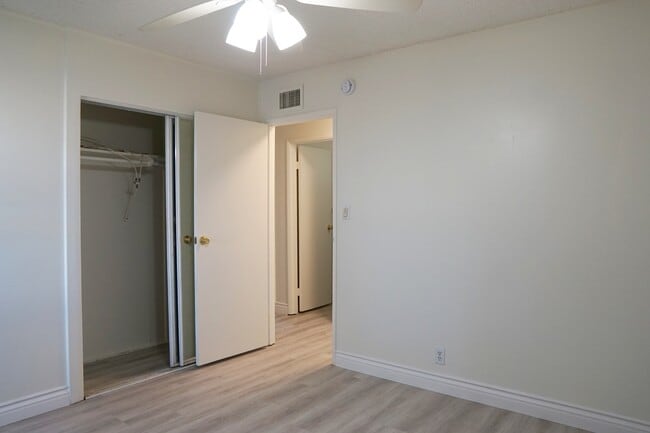 Building Photo - 39220 Karen St