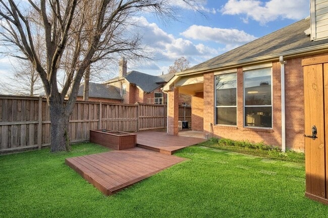 Building Photo - 7189 Waterlily Ln