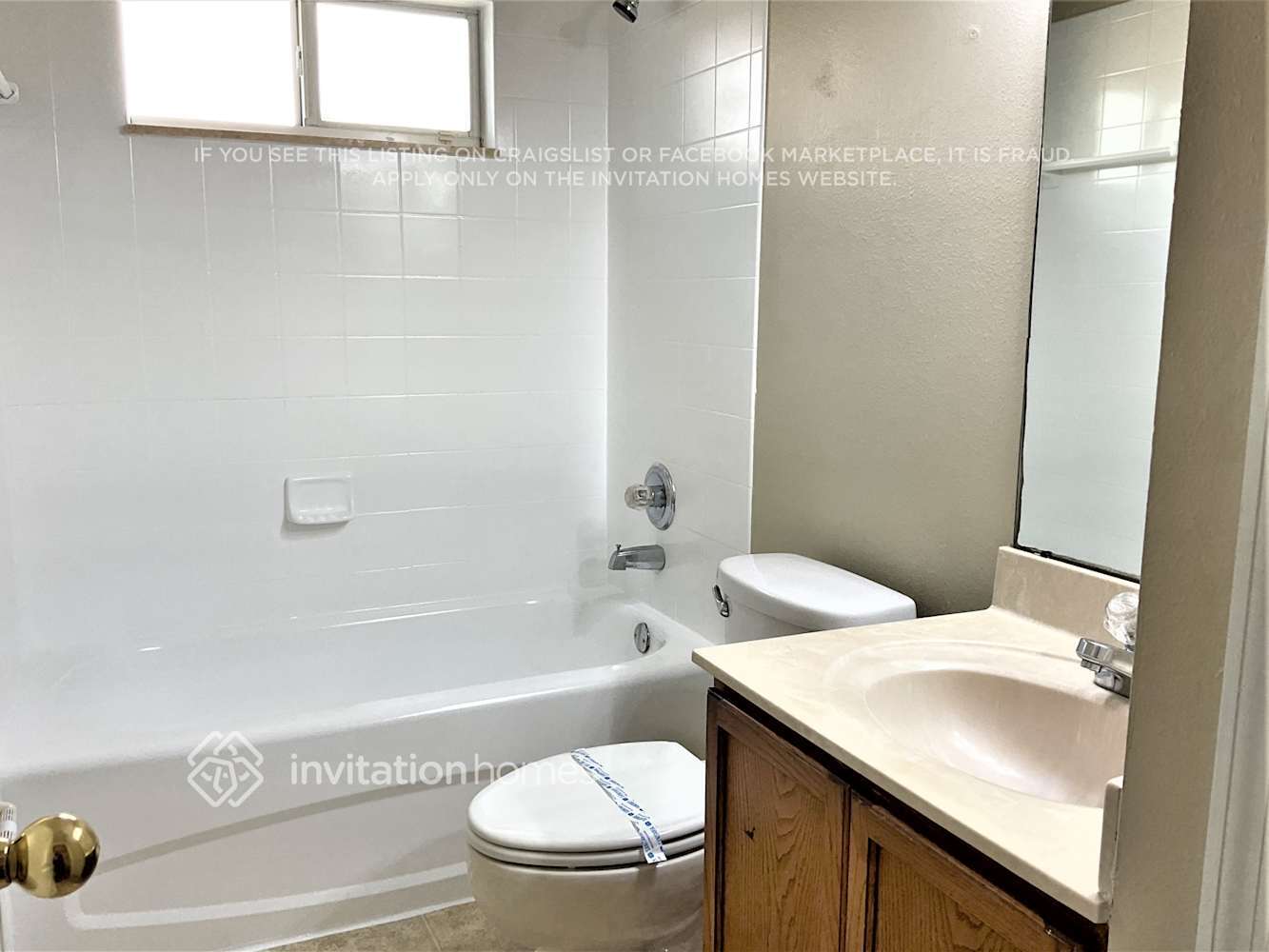 Building Photo - 15517 Lake Bella Vista Dr