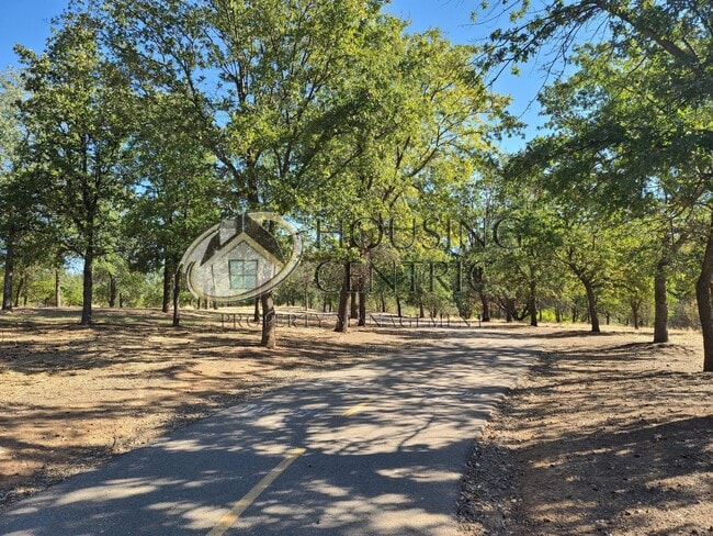 Building Photo - Executive Folsom Rental EXCELLENT Location and a POOL!
