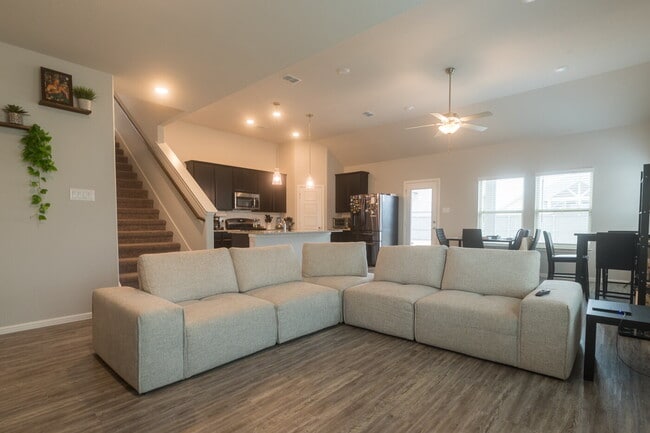 Building Photo - Gorgeous Two Story Home Featuring 2 Living spaces, 5 Bedrooms, and 3.5 Baths