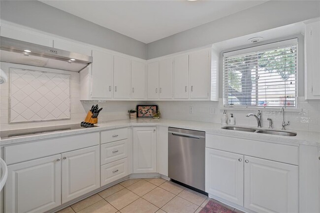 Building Photo - 5143 Cheena Dr