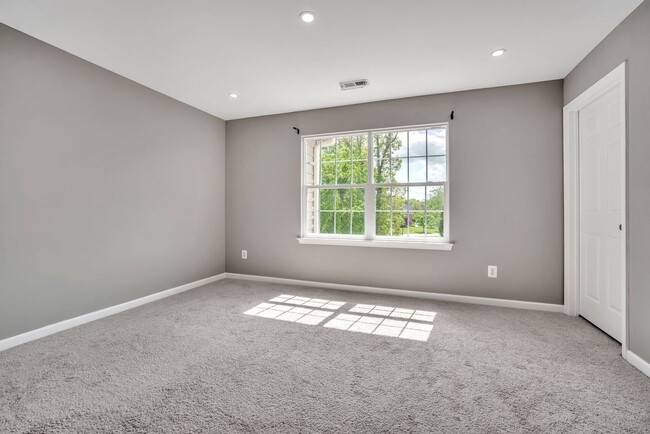 Building Photo - 20195 Hidden Creek Ct
