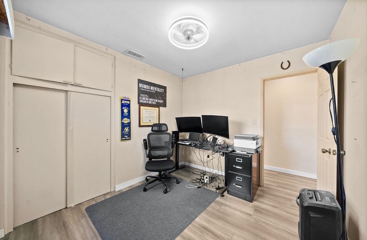 Building Photo - 3527 Moultrie Ave