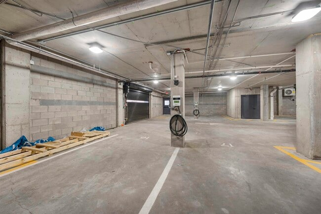 Building Photo - 1 Mallory Ave