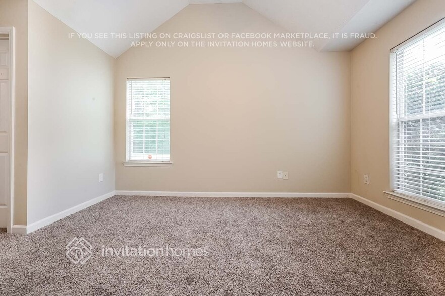 Building Photo - 145 Stoney Brook Way