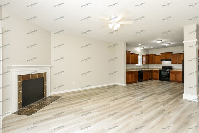 Building Photo - 2518 Apple Tree Ln