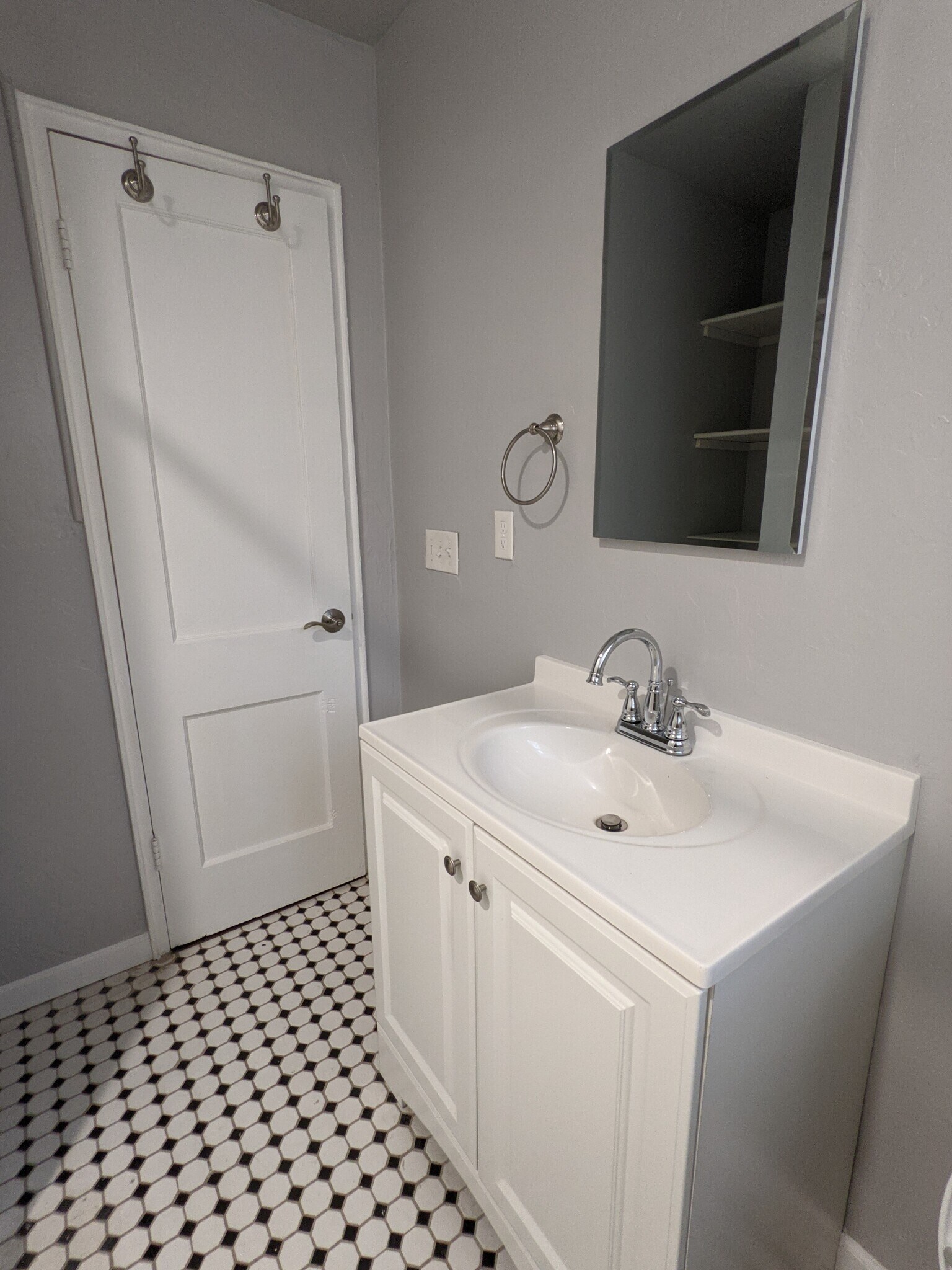 Vanity - 4324 NW 16th St