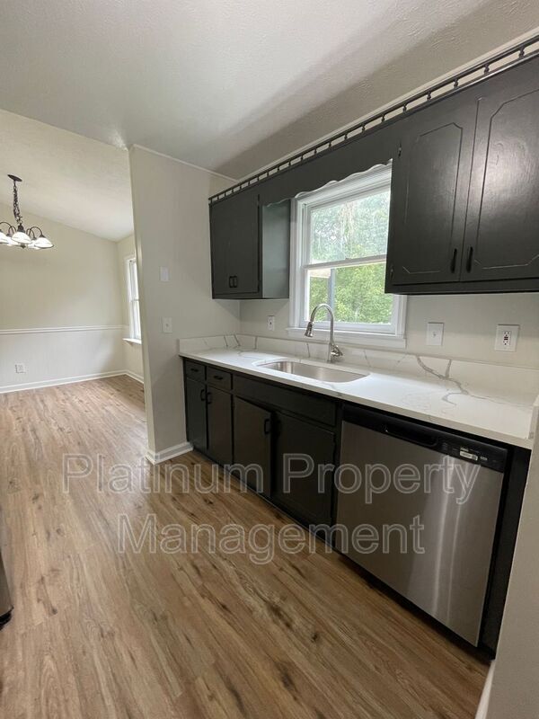 Building Photo - 35 Pecks Creek Ct
