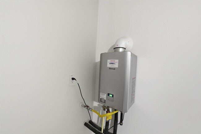 Building Photo - 3914 Beltingham Bend Wy