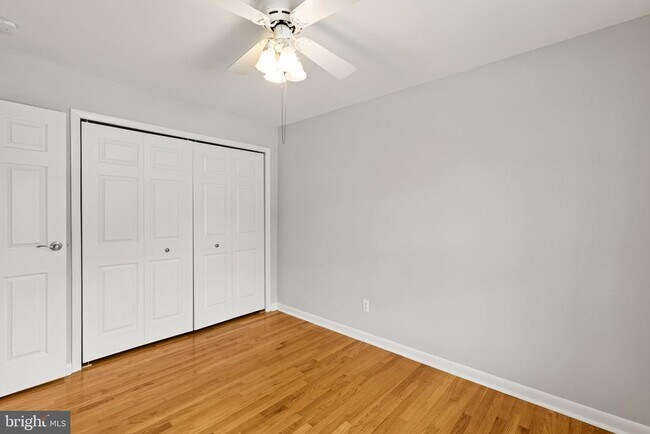 Building Photo - 8006 Woodhaven Ct