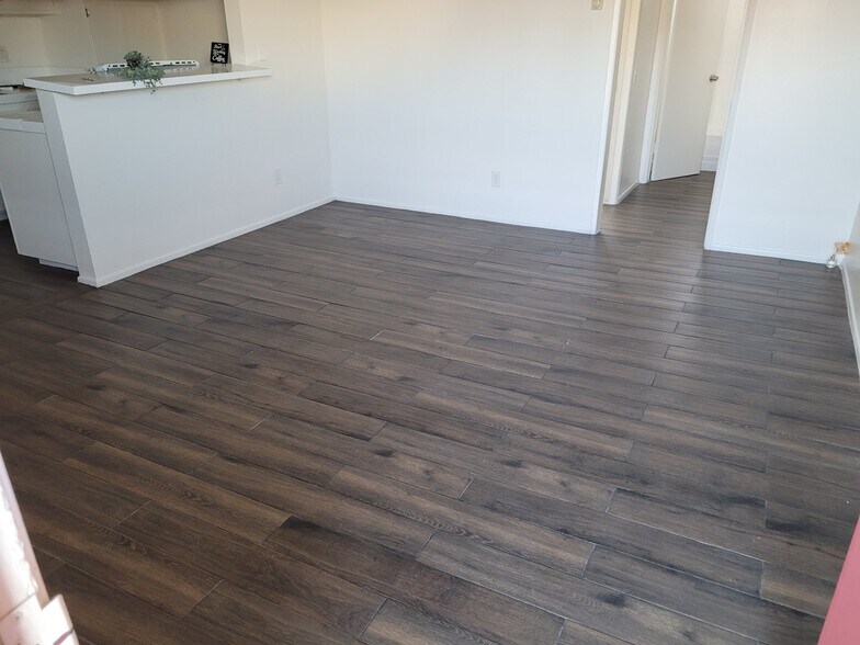 Building Photo - 8135 Langdon Ave