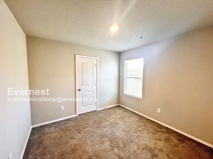 Building Photo - 4511 Olympic Dr
