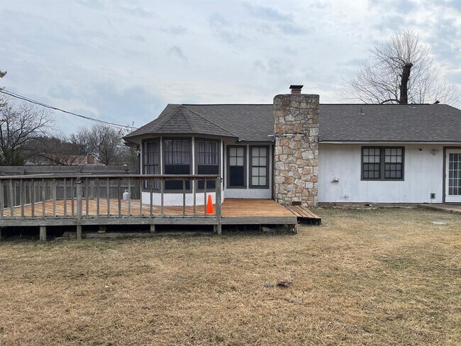 Building Photo - 3422 Danville Dr