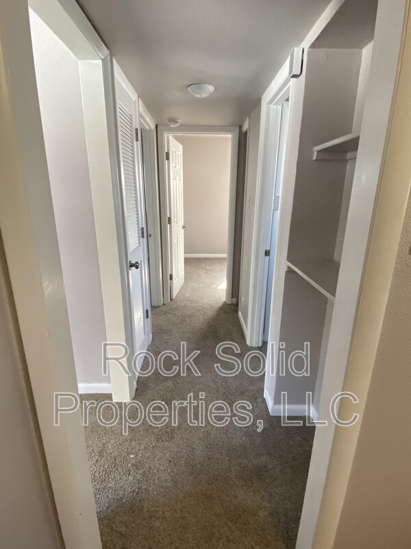 Building Photo - 2020 Dunn Ave