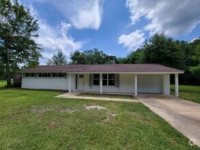 Building Photo - 3-Bedroom, 2-Bath in Gulf Park Estates – P...