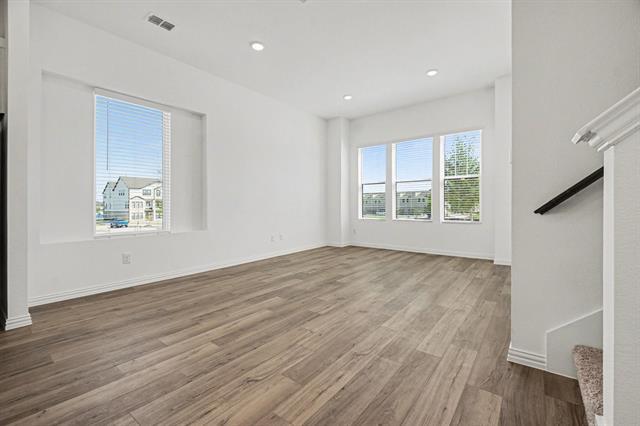 Building Photo - 901 Janwood Dr