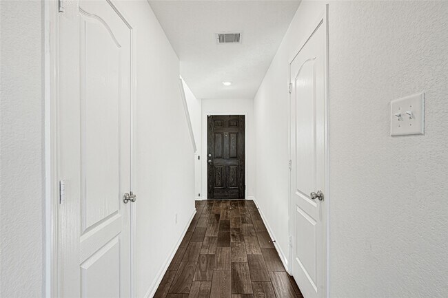 Building Photo - 5238 Tall Tower St