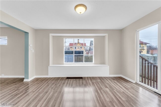 Building Photo - 3820 W 34th St