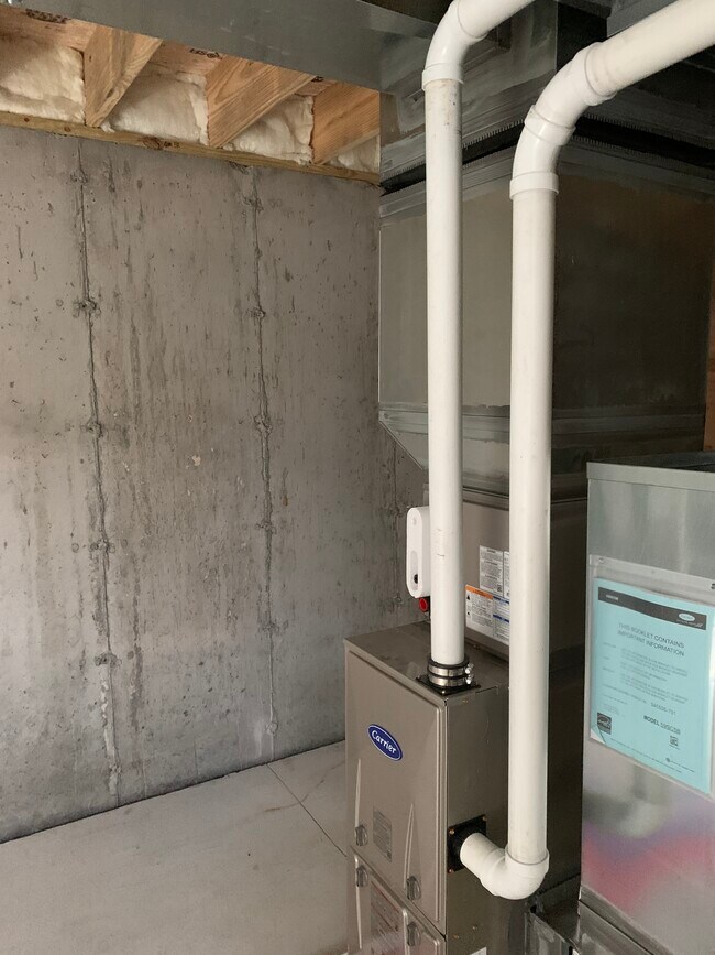 Building Photo - 36 Vly Rd