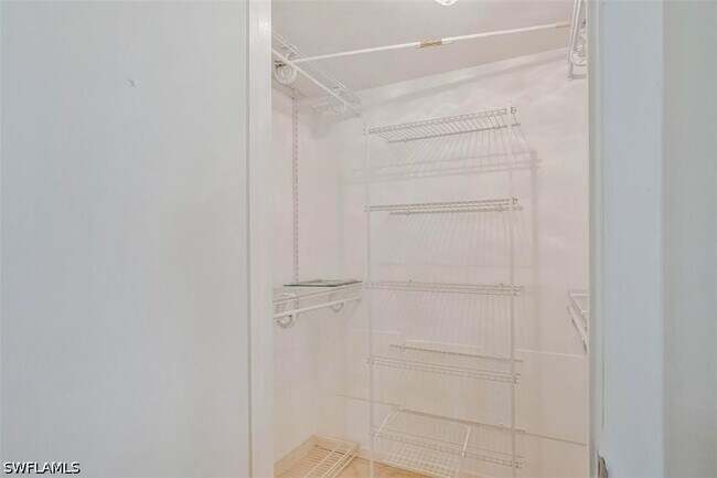 Building Photo - 4318 27th Ct SW